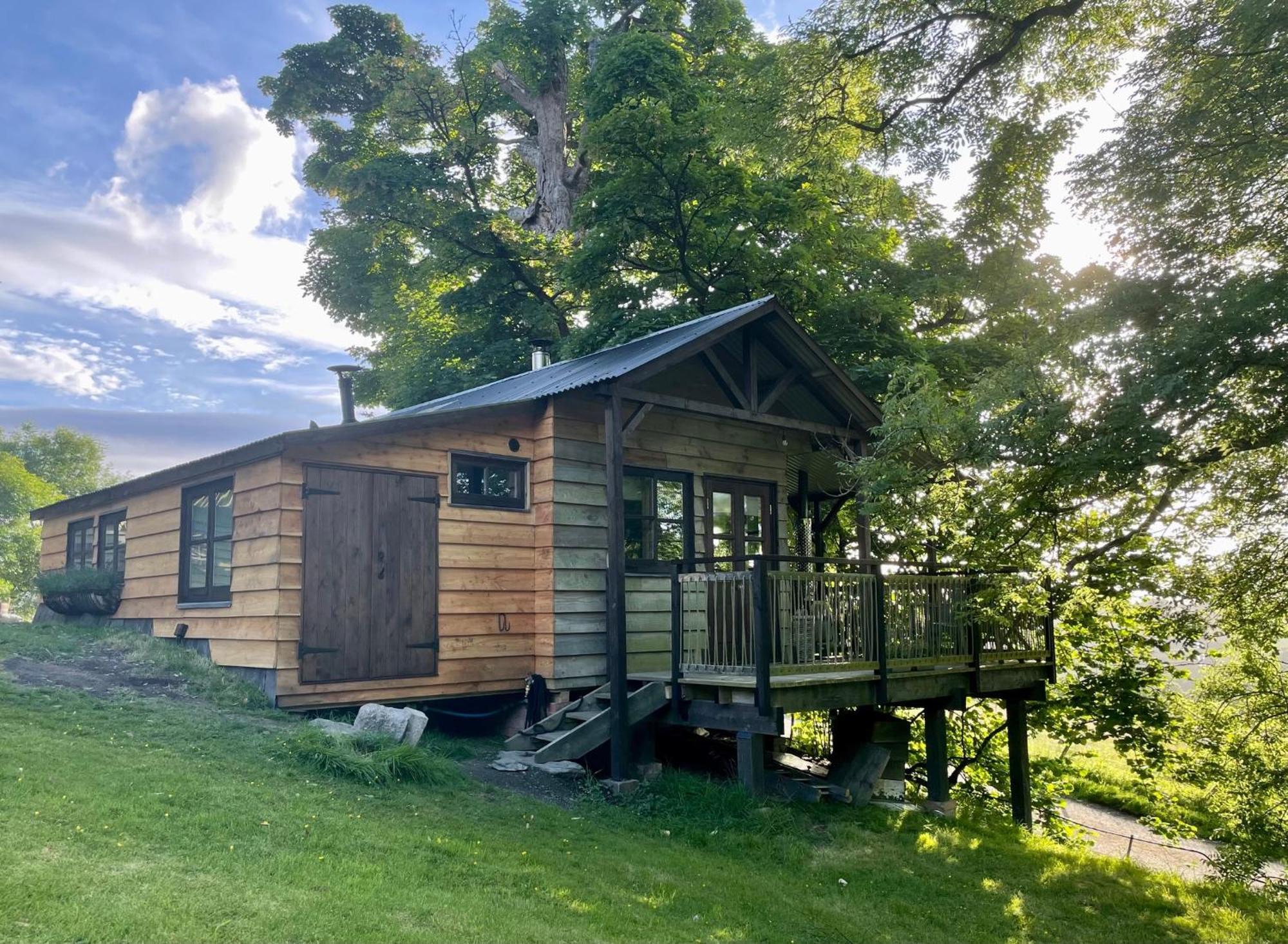 Villa Faraway Follies Llandegla Exterior foto